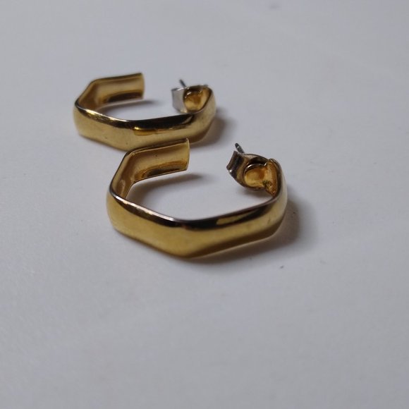 Vintage Pentagon Metal Hoop Earrings - Picture 4 of 15